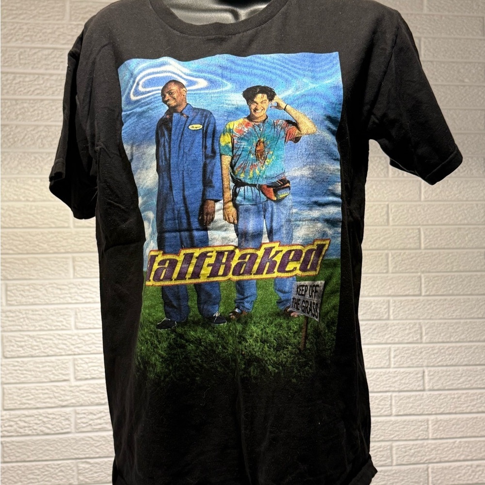 Black Short Sleeve Graphic‎ Tee